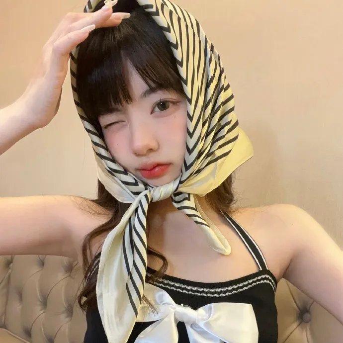 草裙春色